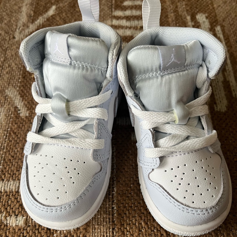 Jordan 1 Mid Toddler Shoes in Skyblue